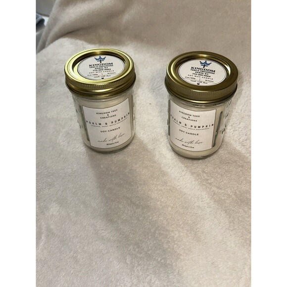 Psalm & Pumpkin Soy Candle - Handcrafted Aromatherapy - Picture 2 of 3
